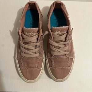 Blowfish‎ Pink Maxine Lace Up Sneakers Size 6.5